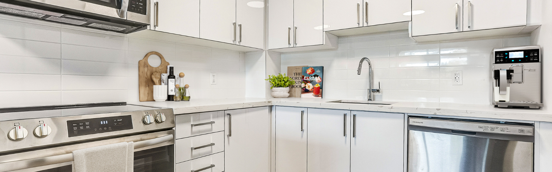Modern kitchen of apartment in Meadowvale. Elora by Minto Apartments.